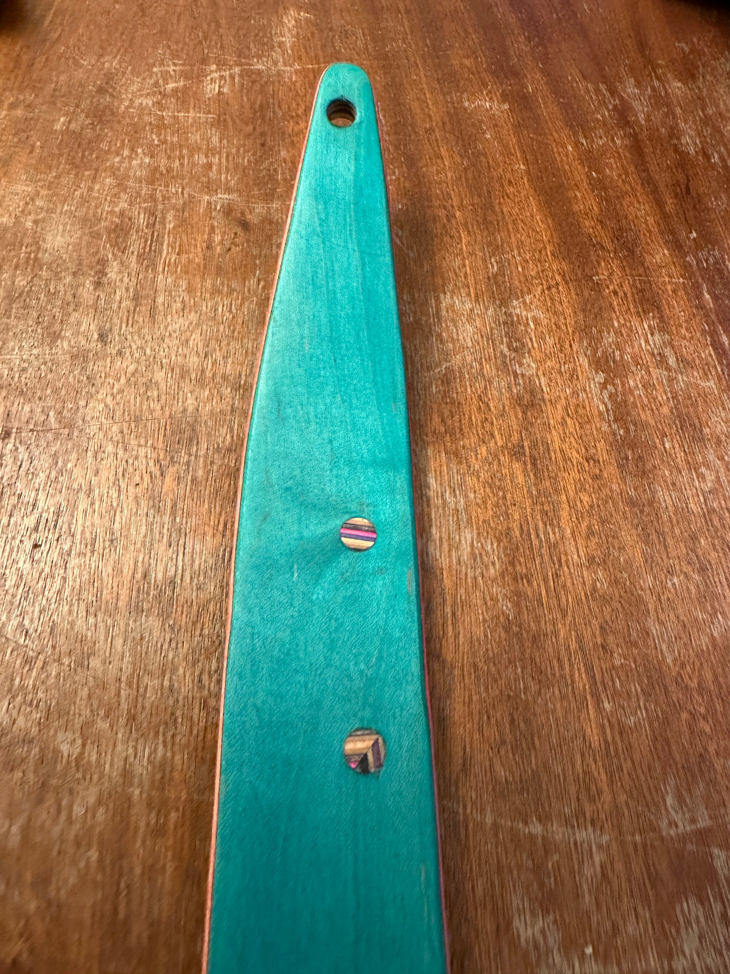 Shoehorn upcycled skateboard
