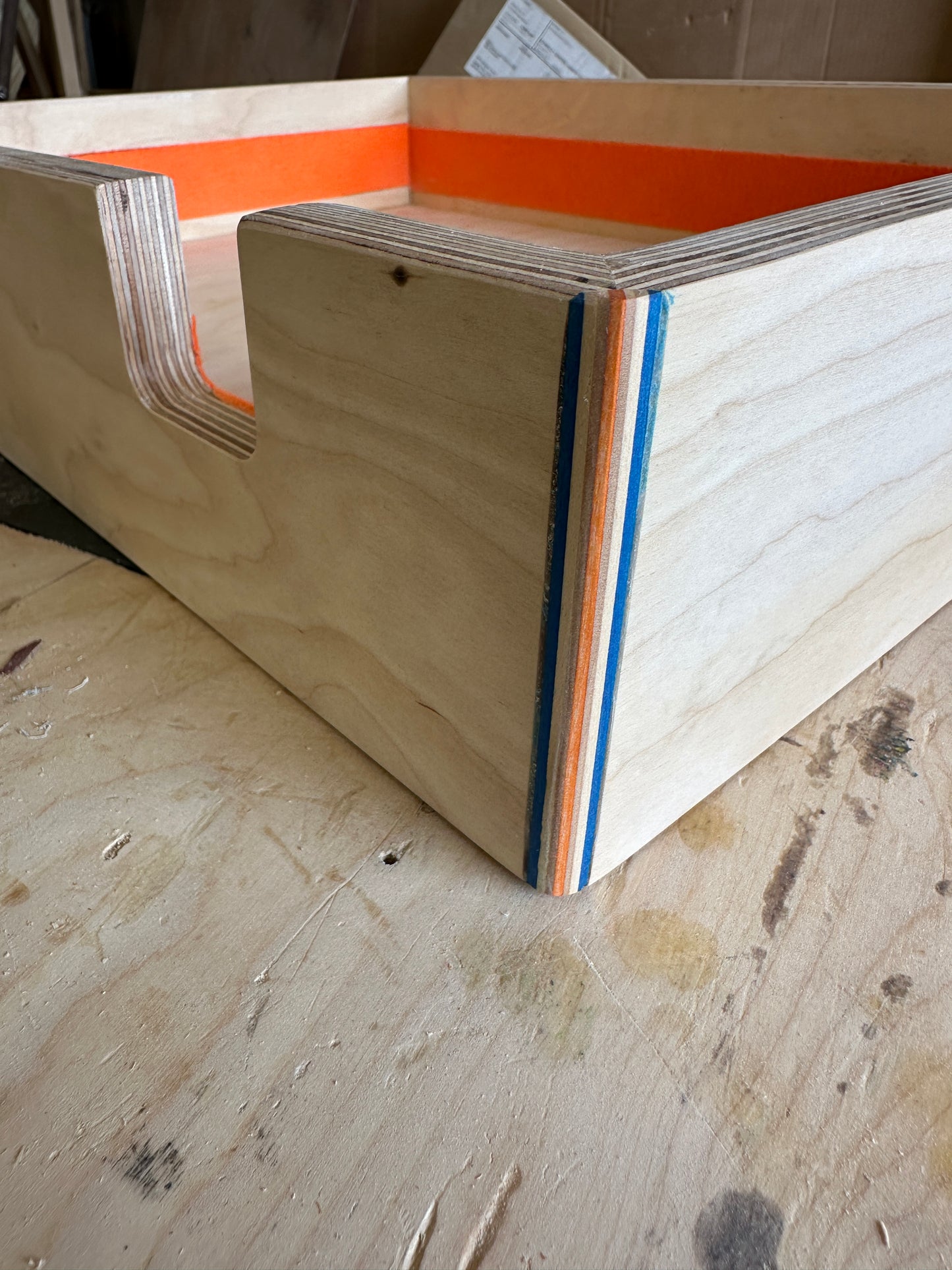 Turntable isolation plinth