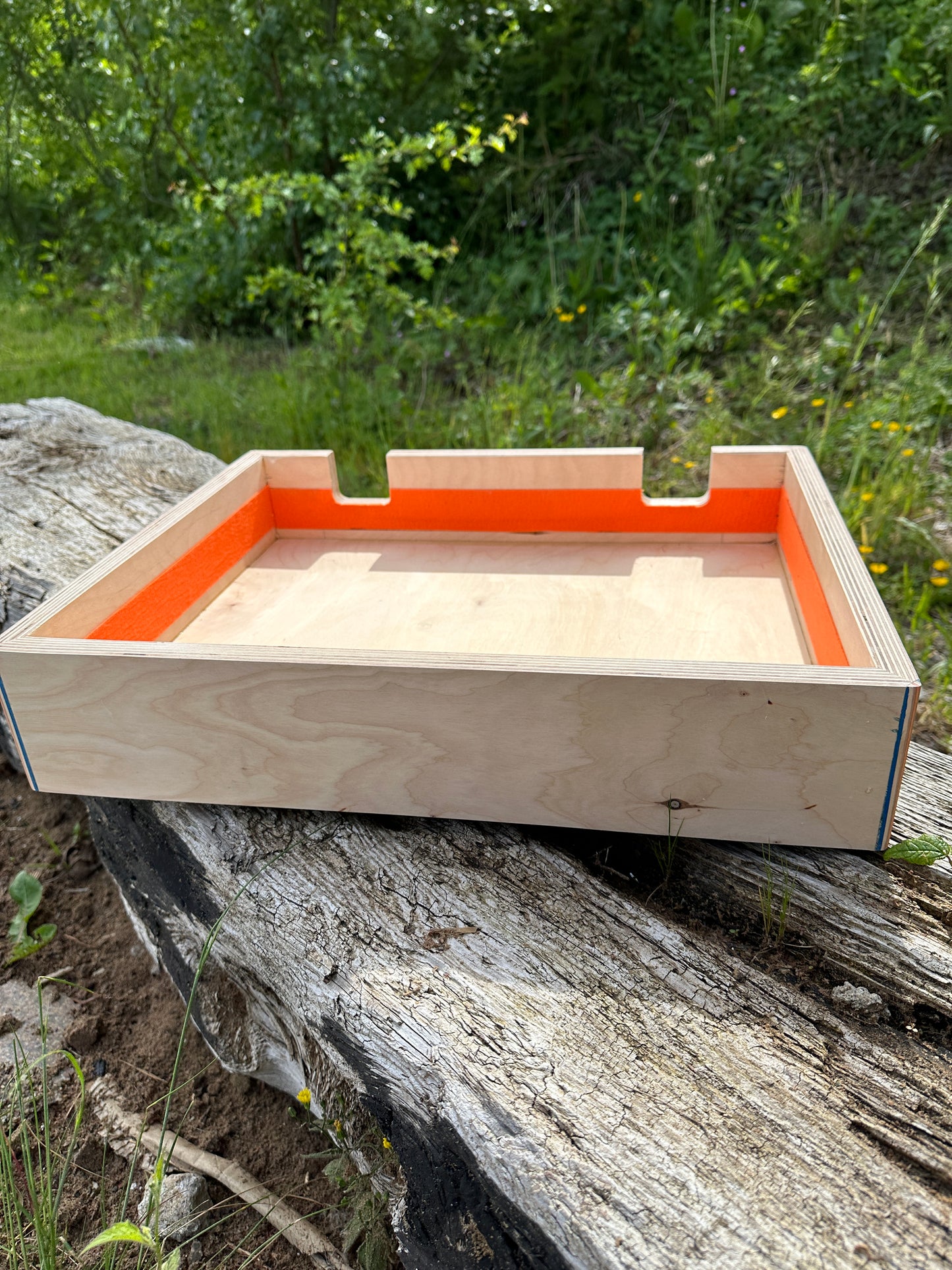 Turntable isolation plinth