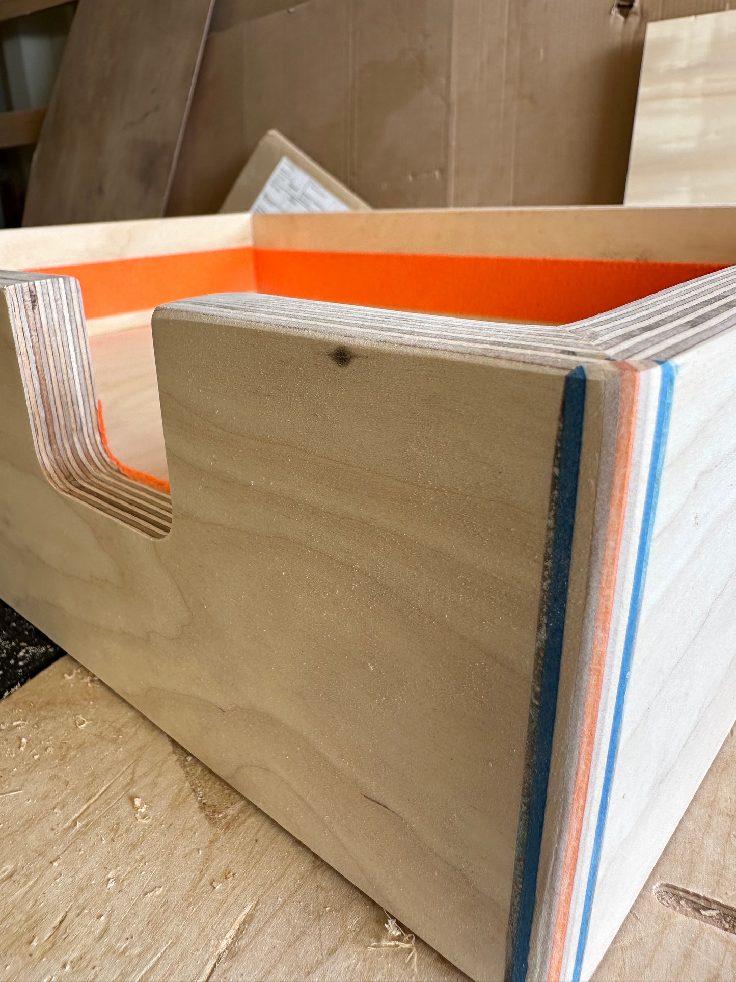 Turntable isolation plinth
